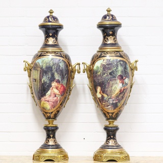 Casa Padrino Luxus Porzellan Vasen Set Lila / Gold 30 x H. 100 cm - Dekorationen im Barockstil