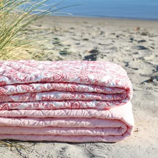 Chic Antique Aix Quilt Decke Paisley Rosa 180 x 130 cm, 180 x 130 cm - Rosa/Weiß
