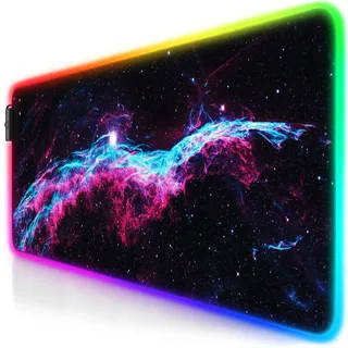 Titanwolf - RGB Gaming Mauspad XXL - LED Schreibtischunterlage 800x300 mm - Multi Color Mousepad - 11 Beleuchtungs-Modi - 7 Farben Plus 4 Effektmodi - Abwaschbar - Galaxy Nebel