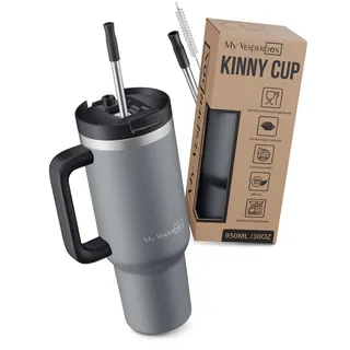 My Vesperbox Kinny Cup – Edelstahl Thermobecher mit Henkel & Strohhalm (500/950 / 1200 ml) – Isolierbecher To Go für Kaffee, Eis & Alltag – BPA-frei, Auslaufsicher, Spülmaschinenfest