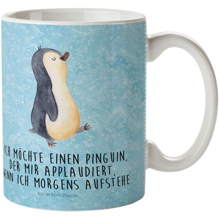 Mr. & Mrs. Panda Kindertasse Pinguin marschierend - Geschenk, Kunststoff Tasse, Trinkbecher, Kindergartenbecher, zufrieden, Reisetasse,