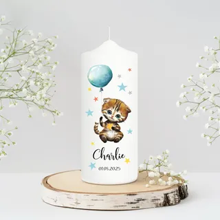 Wandtattoo Loft Taufkerze Junge oder Mädchen Motiv Katze mit Luftballon, 18cm x 7cm, personalisierte Kerze, bedruckte Kerze zur Taufe, Stumpenkerze, individuelles Taufgeschenk