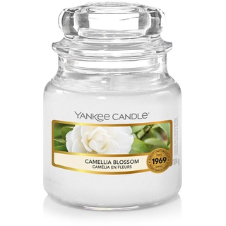 Yankee Candle Duftkerze im Glas (klein) | Camellia Blossom | Brenndauer bis zu 30 Stunden | Garden Hideaway Kollektion