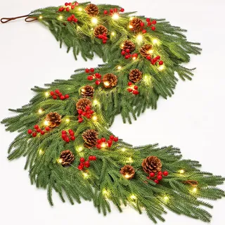 Dremisland 2 Stück Weihnachtsgirlande mit 100 Beleuchtung Künstliche Norfolk Girlande Weihnachten Kieferngirlande Tannengirlande Weihnachten Deko Grün Norfolk Kiefer Girlande Rot Beeren Adventskranz