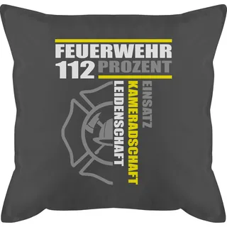 Shirtracer Kissen 50x50 - Feuerwehr 112 Prozent Einsatz Kameradschaft Leidenschaft I Freiwillige Feuerwehr Geschenk - 50 x 50 cm - Grau - Geschenke für feuerwehrmänner feuerwehrkissen