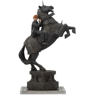 Iron Studios Deluxe: Harry Potter - Ron Weasley at The Wizard Chess Art Scale Statue (1/10) (WBHPM40521-10)