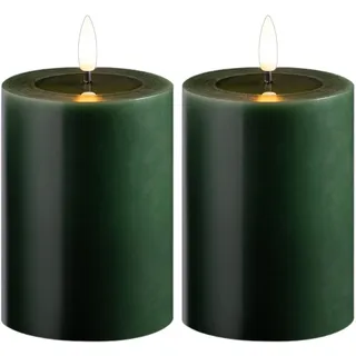 2er Set Stumpenkerzen LED grün klein - Echtwachskerze mit beweglicher Flamme flackernd mit Echtwachspiegel - Timerfunktion für 6 Stunden warmweißes Licht 7,5cm ø 10cm Höhe - 2 AA Batterien nötig