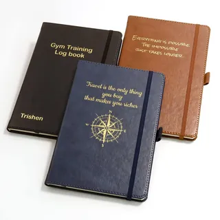 Personalisiertes Premium Notizbuch A5 (Schwarz) ~ Notizblock mit Wunschtext | Tagebuch Journal mit goldener Prägung gestaltet ~ Originelle Geschenkidee zum Geburtstag, Jahrestag, Weihnachten