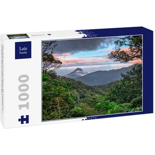 Lais Puzzle Der Vulkan Arenal dominiert die Landschaft während des Sonnenuntergangs, gesehen von der Region Monteverde, Costa Rica 1000 Teile