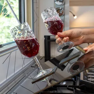 silwy® HIGH-TECH Magnet-Kunststoffgläser aus Eastman TritanTM inkl. Metall-Nano-Gel-Pads - perfekt für Camping, Caravaning and Boating (Wein // 0,25 l // 2er Set)