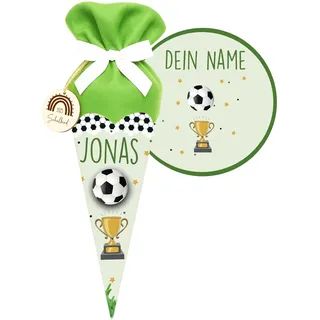 Kidsmood Fußball Schultüte personalisiert mit Namen – Hochwertiges Bastelset inkl. Rohling, Stoff & Holzschild für Einschulung 2026 mit dynamischem Fußball Design – Einschulungsgeschenk Jungen