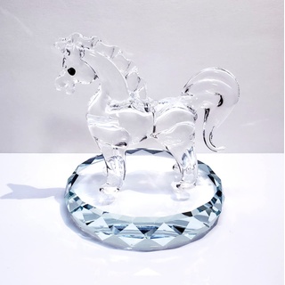 Handgemachtes weißes Pferd aus Kristallglas mit Sockel farbige Glasur Tier mundgeblasenes Glas Wohnzimmer Briefbeschwerer Geburtstagsgeschenk Tischdekoration