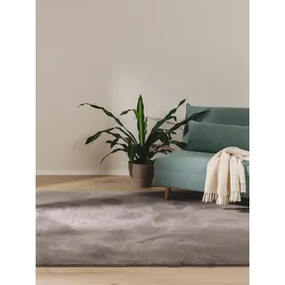 benuta basic Furry Fellteppich 140 x 200 cm Grau