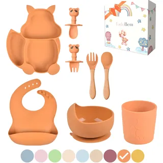 TudoBem Baby Geschirrset [8 Teile] – Kindergeschirr aus Silikon – Teller mit Saugnapf, Schüssel, Löffel, Gabel, Trinkbecher, Lätzchen – Perfekt für BLW und Beikost