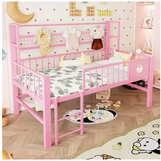 HAUSS SPOLE Kinderbett 90x200 Metallbett mit Sicherheitsgitter,Halbhochbett mit Matratze Rosa (Jugendbett Niedrig mit praktische Stauraum unter dem Bett im Kinderzimmer, aus robustem Metall), Bettgestell mit integrierte Kleiderstange,mit Ablage aus Netzgewebe rosa