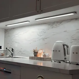 Osram LED-Unterbauleuchte Linear Flat Sensor + USB 600mm CCT - mit umschaltbarer Farbtemperatur