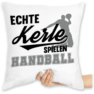 Shirtracer Kissen 40x40 Zierkissen - Deko Hobby - Echte Kerle Spielen Handball schwarz/grau - 40 x 40 cm - Weiß
