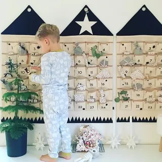 Weihnachts-Adventskalender, 24 Taschen Stoff Weihnachtskalender zum Aufhängen Weihnachtlichen Ornamente (Schwarz) - Schwarz