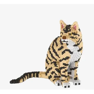 BlueBrixx Getigerte Katze Diamond Blocks, 2329 Klemmbausteine Displaymodell | sitzende Haltung, aufgedrucktes Fellmuster, sitzende Pose, weiße Brust und Pfoten, platzsparend, für Tierfreunde, 107715