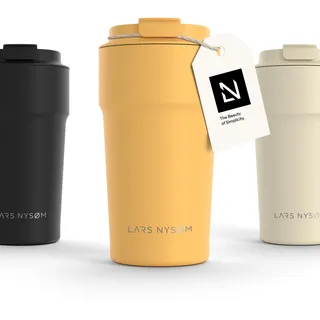LARS NYSØM Thermo Kaffeebecher to go 500ml | Travel Mug 0,5 Liter mit Isolierung | Auslaufsicherer Edelstahl Thermobecher für Kaffee und Tee unterwegs | Teebecher (Mustard Yellow, 500ml)