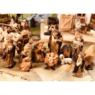 Figuren für große Weihnachtskrippen aus Holz hochwertige Krippenfiguren in Geschenkbox Holzoptik KFG-HO-Box im Holzfiguren-Stil handbemalt und
