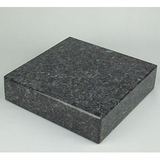 designgrab Lampen- und Vasensockel eckig 20x20x5 cm aus Granit Labrador Blue Pearl BP für Grabvase oder Grablampe