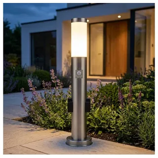 GLOBO LIGHTING LED Außen-Stehlampe, Leuchtmittel inklusive, Warmweiß, LED Sockelleuchte mit Steckdose Wegeleuchte Außen mit Bewegungsmelder silberfarben