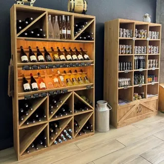 TRADIS Weinregal H195 cm, Kapazität 200 Flaschen, Massivholz