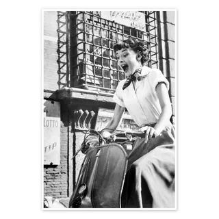 Posterlounge Audrey Hepburn auf dem Roller Poster | 40 x 60 cm von Celebrity Collection Schwarz-Weiß Wandbilder Wanddeko