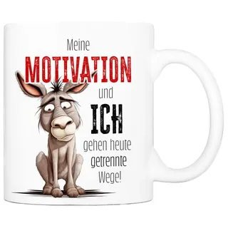Cadouri Tasse mit Spruch MEINE MOTIVATION UND ICH Kaffeetasse Büro Arbeit, Geschenk, Keramik, Kaffeebecher, Geschenkidee Arbeitskollege, lustig, Humor, 330 ml weiß