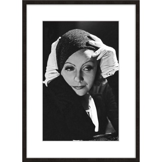 artissimo Bild mit Rahmen Bild gerahmt 51x71cm / schwarz-weiß Poster mit Rahmen / Greta Garbo, Film-Star: Greta Garbo schwarz