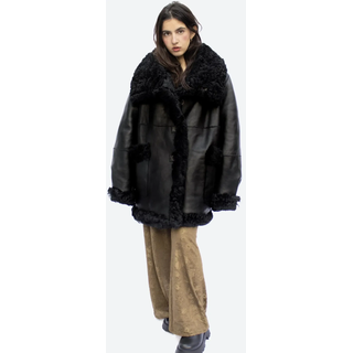 Just things we like Wintermantel MIO Reversible Shearling Coat schwarz S