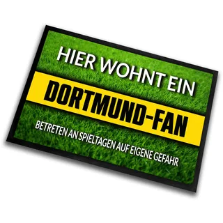 Fußmatte Rasenoptik für Fußball Fans | Hier wohnt ein Dortmund Fan - Betreten an Spieltagen auf eigene Gefahr! | Türmatte mit Spruch | 60x40cm | für innen und außen | Vorleger für Haustür / Flur