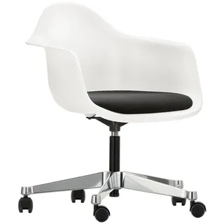 Vitra Eames Plastic Armchair PACC Drehstuhl weiß mit schwarzem Sitzpolster, Designer Charles & Ray Eames, 62.5x75.5-89x60 cm