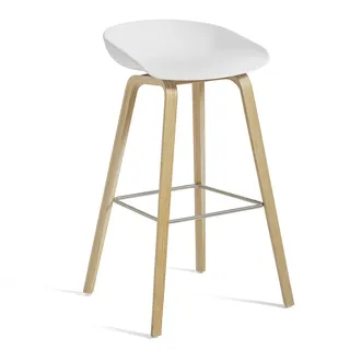 HAY - About A Stool AAS 32 H 75 cm, Eiche lackiert / Edelstahl / white 2.0 (Kunststoffgleiter)