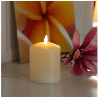 MARELIDA LED-Kerze Stumpenkerze Echtwachs flackernd H: 11,5cm D: 7,5cm Timer creme, LED Classic, warmweiß (2100K bis 3000K) beige
