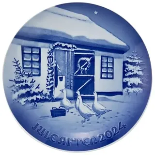 Royal Copenhagen Bing & Grøndahl Collectibles Weihnachtsteller 2024 Christmas in the Countryside, aus Porzellan hergestellt, Durchmesser: 18 cm, 1070759, Blau