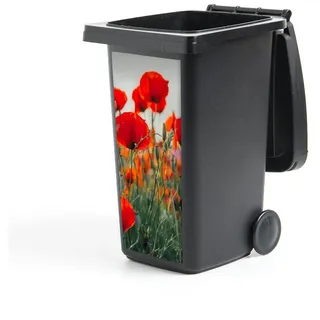 MuchoWow Wandsticker Mohn - Blumen - Rot - Lila - Wiese (1 St), Mülleimer-aufkleber, Mülltonne, Sticker, Container, Abfalbehälter bunt 44 cm x 98 cm x 0.1 cm