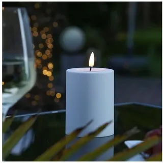Deluxe Homeart LED-Kerze MIA Deluxe für Außen 3D Flamme flackernd H: 10cm D: 7,5cm weiß outdoor (1-tlg) weiß