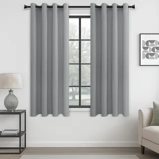 MRTREES Vorhang Blickdicht Gardinen Thermovorhang mit Ösen Verdunklungsvorhang Ösenschal Vorhänge Kurz Modern 145×140cm(H×B) Hellgrau 2er Set für Hotels Büros Wohnzimmer Schlafzimmer Kinderzimmer