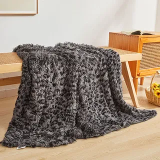 XeGe Luxus Kunstfell Leopardenmuster Kuscheldecke, Weiche 130x150cm Gepardenmuster Flauschige Decke, Plüsch Landhaus Deko Felldecke Süße Tierdecke Tagesdecke für Sofa Couch Bett, Hellgrau