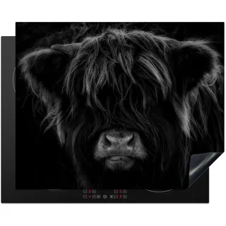 KitchenYeah© Herdabdeckplatte Einteilig Küche Herdabdeckung Induktionsfeld Ceranfeld Herdabdeckplatten Vinyl Matte Aufrollbar Schottisches Hochlandrind - Kuh - Schwarz und Weiß - Tiere - 65x52 cm