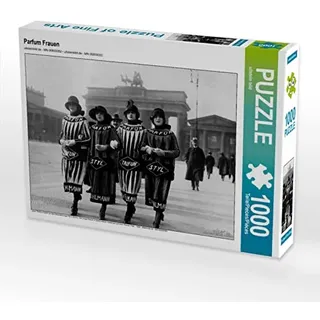 Puzzle · Parfum Frauen 1000 Teile Puzzle quer | einer Parfum-Fabrik vor dem Brandenburger Tor in Berlin: Vier junge... · 1000 Teile · Lege-Größe 64 × 48 cm · CALVENDO Puzzle