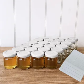 OOPS TOYS 24er Set Einmachgläser 40 ml Mini mit Deckel Weiß - Marmeladengläser mit Schraubdeckel - Mini Einweckgläser mit Etiketten - Kleine Gläser, Marmeladengläser (Weiß, 24 Stück)