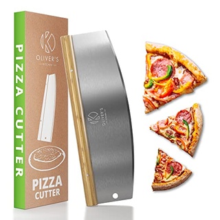 Oliver's Kitchen Pizzaschneider - Einfaches Schneiden von Pizzen (12 bis 17 Zoll) - Bio-Bambusgriff für bequemen Halt - Profi Pizzamesser - Schnelles und gleichmäßiges Schneiden - Premium Wiegemesser