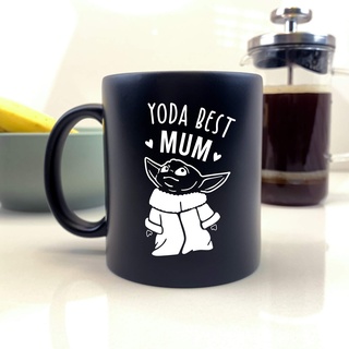 eBuyGB Personalisierte Kaffeetasse, Matt Schwarz Baby Yoda Tasse, 350ml Star Wars Thema Teetasse, Geschenke für Mama von Tochter, Sohn (Yoda Best Mum)