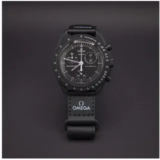 Swatch x Omega Mission To The Moonphase Snoopy Black
