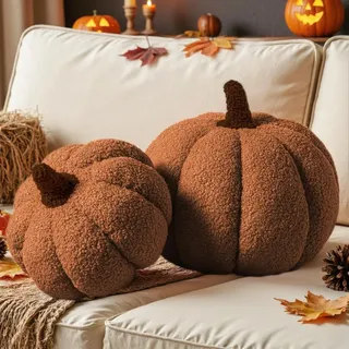 Set mit 2 Kürbis-Kissen – Herbstdekoration – Weiches Plüsch – 3D-Form – Halloween-Dekokissen – Maße 32x22 cm und 23x18 cm – Dekokissen - Braun