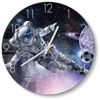 DEQORI Wanduhr 'Kosmonaut kickt Fußball' (Glas Glasuhr modern Wand Uhr Design Küchenuhr) blau|schwarz 30 cm x 30 cm