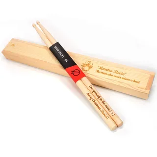 Personalisierte Trommelstöcke Drumsticks + Gravierte Box mit Wunschgravur | Laser-gravierte Schlagzeugstöcke Individuell gestaltet ~ Geschenkidee zum Geburtstag, Jahrestag, Vatertag, Weihnachten